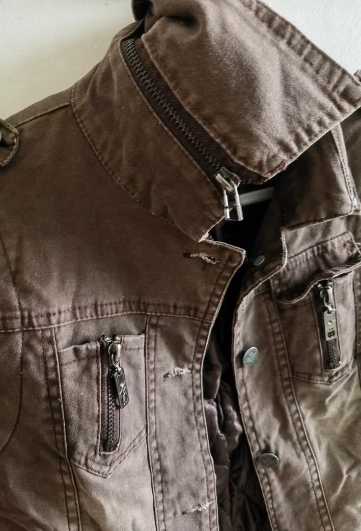 New York 101 Jacket (Category: Coats, Jackets and Outerwear) located in Manila. Submitted by didst (Listing ID 1138794544, Image 2). Description: Detachable collar.