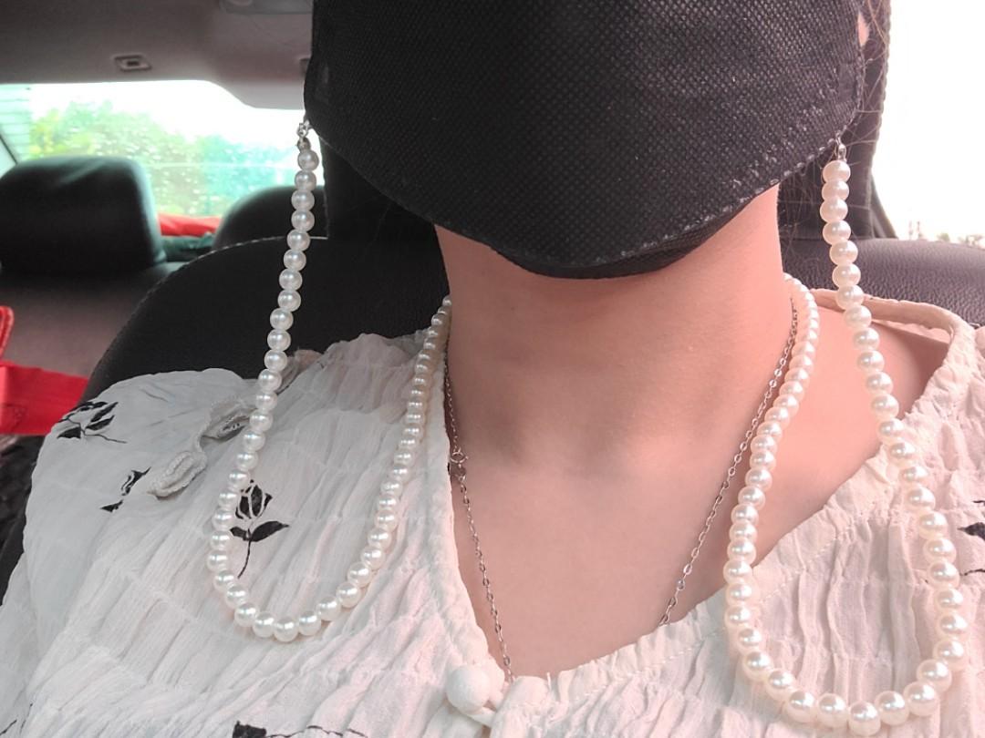 Pearl face mask lanyards facemask chain necklace (Category: Other Accessories) located in Pasig City. Submitted by js.authenticlux (Listing ID 1138836747, Image 1). Description: pearl face mask holder elegant, stylish and fashionable call txt 09178029682.