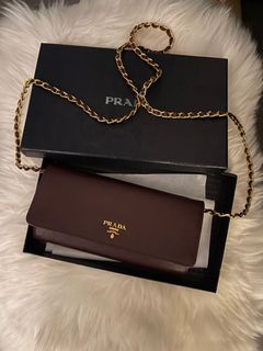 (Category: ) located in . Submitted by sn.closetsale (Listing ID 1138954999, Image 1). Description: .