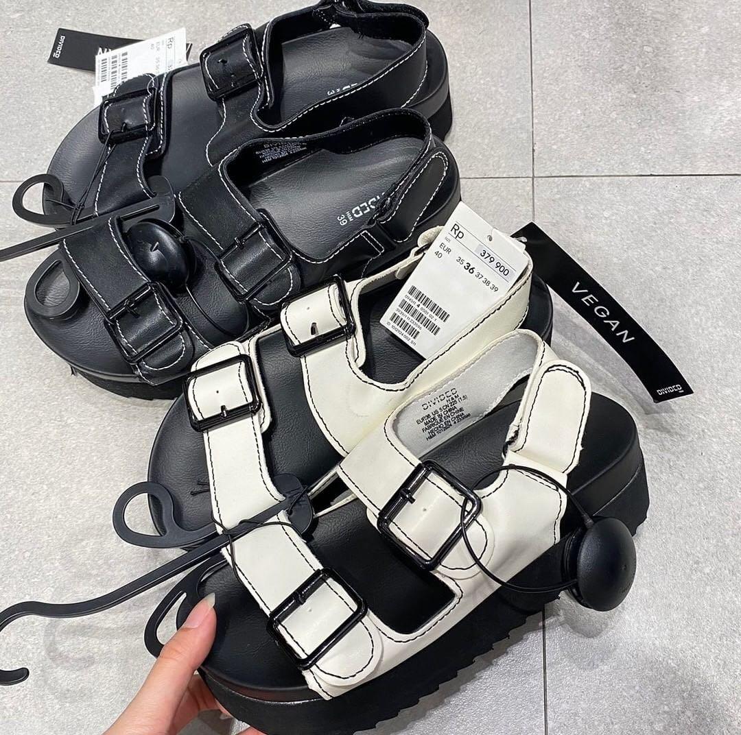 Sepatu Sandal H M Brand Fesyen Wanita Sepatu di Carousell