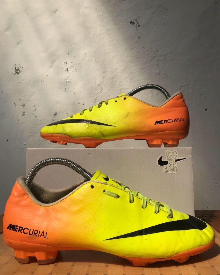 Sepatu bola nike mercurial victory store