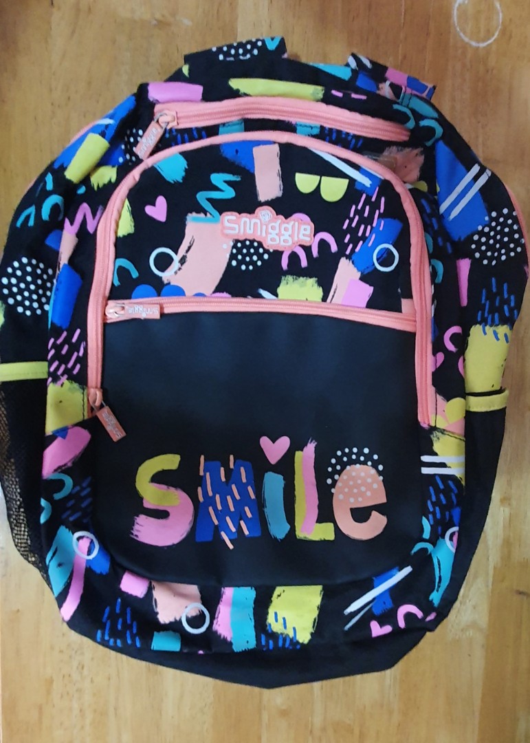smiggle laptop bag