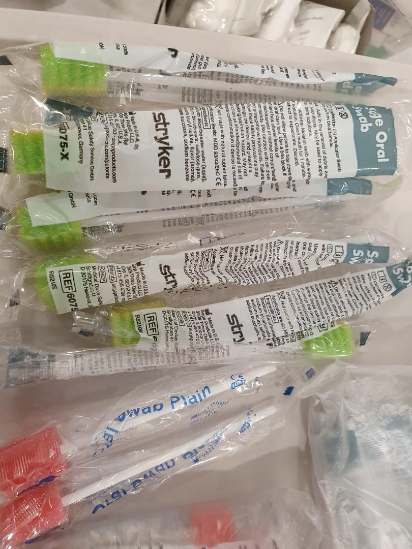 Stryker Oral Swabs (red & green), Beauty & Personal Care, Oral Care on