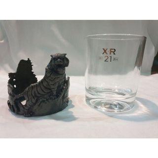 THE 3 KINGDOMS COLLECTION WHIKY GLASS WITH LUCKY KINGDOMS HOLDER