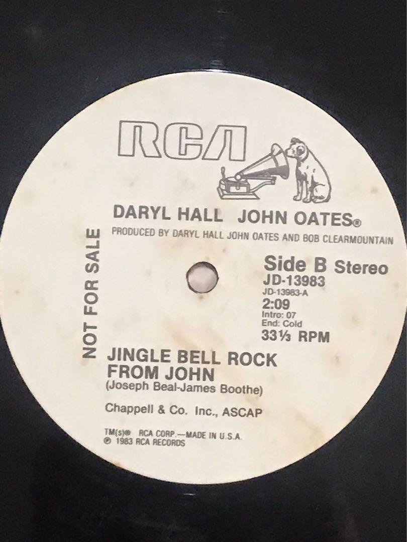 Vinyl Record 12” Daryl Hall and John Oates Jingle Bell Rock, Hobbies