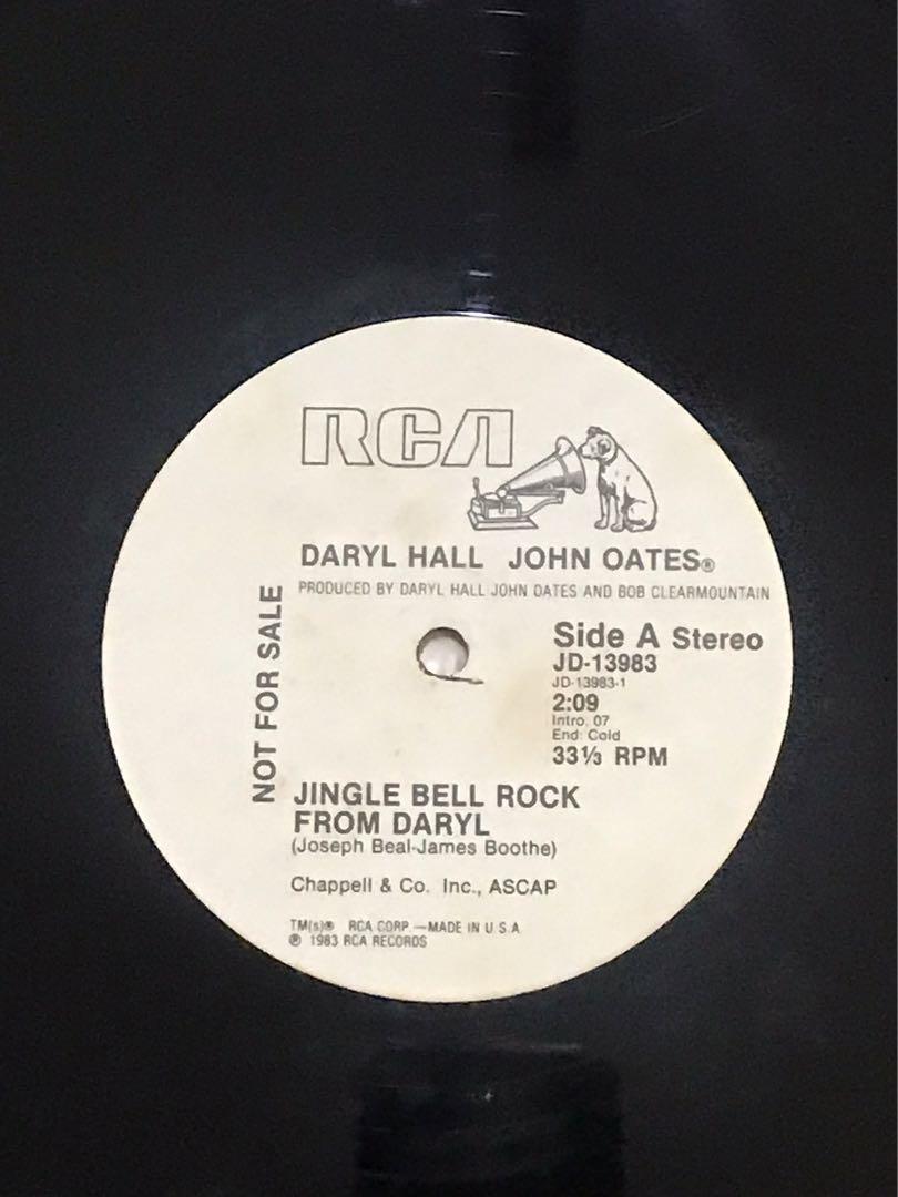 Vinyl Record 12” Daryl Hall and John Oates Jingle Bell Rock, Hobbies