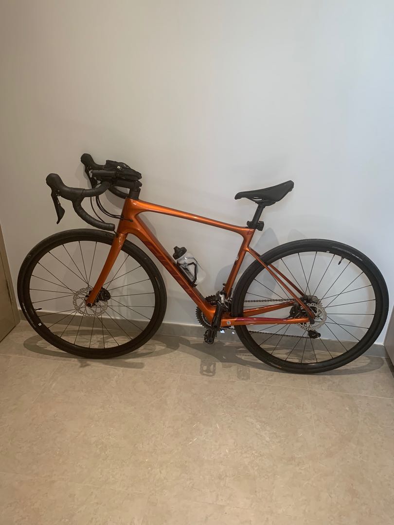 2022 Giant Defy, Sports Equipment 