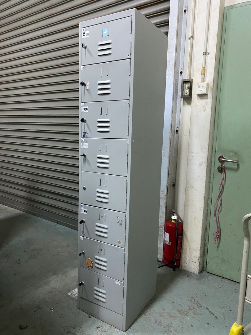 2nd Hand / used 8 Doors Metal Steel Lockers for sale, Furniture & Home