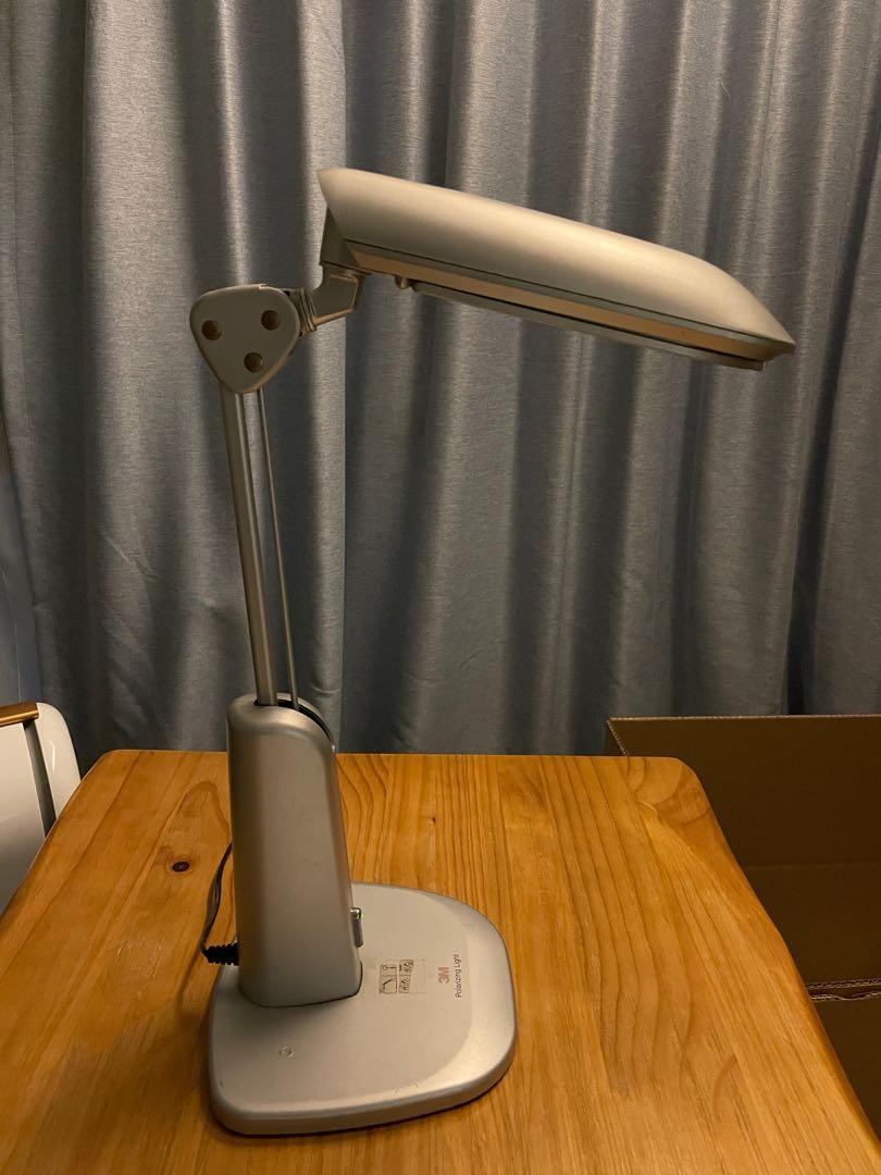 3m polarizing store desk lamp