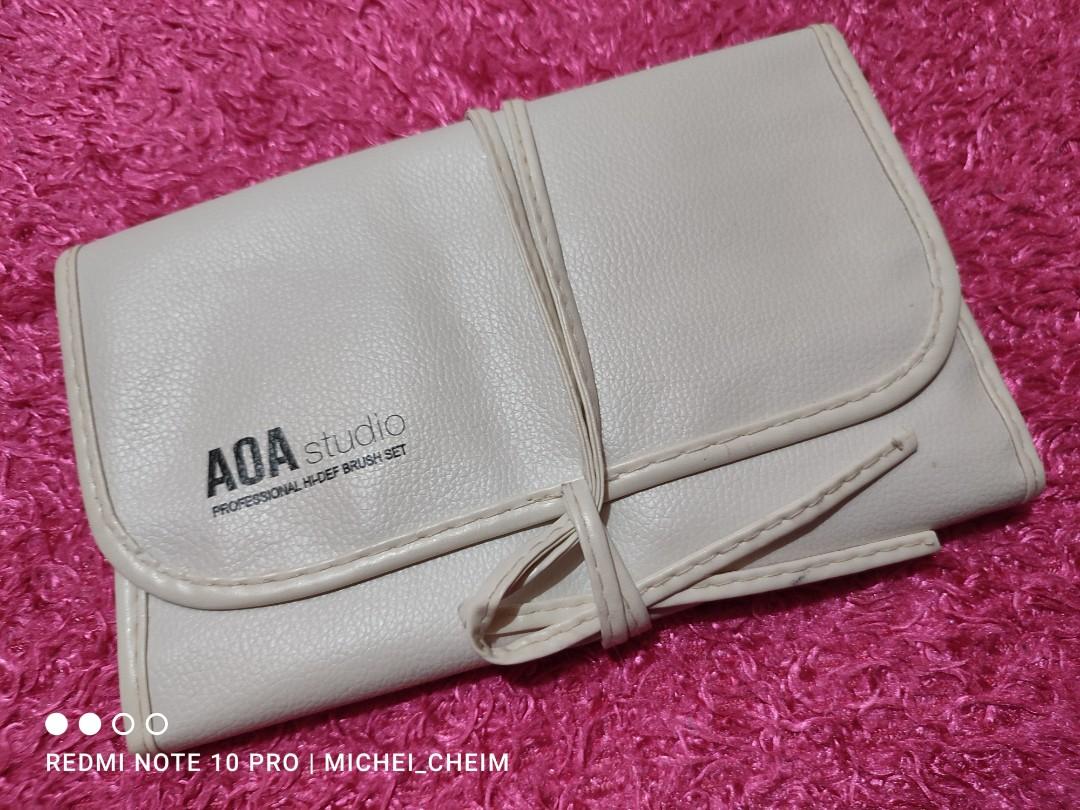 Aoa brush set pouch (Category: Makeup) located in Antipolo. Submitted by micheicheim (Listing ID 1139027334, Image 1). Description: AOA BRUSH SET POUCH J&T SHOPEE SF ONLY.