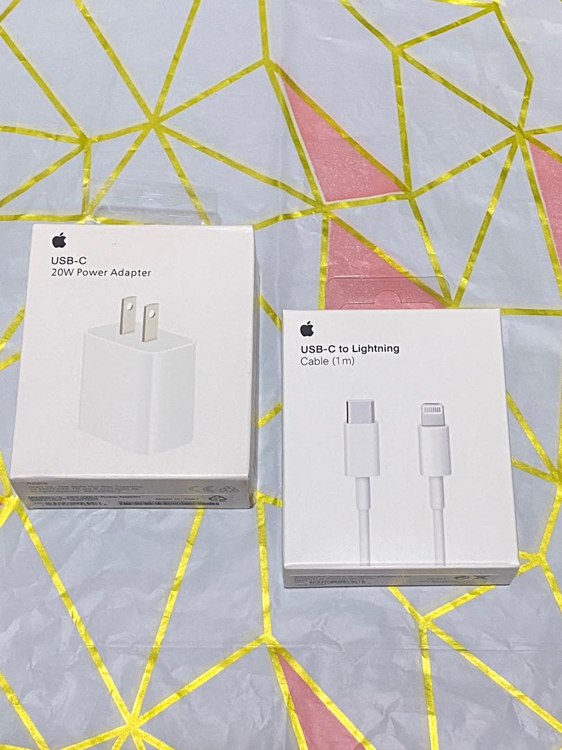 Apple iPhone Charger 20 watts adapter and Usb c to Lightning cable