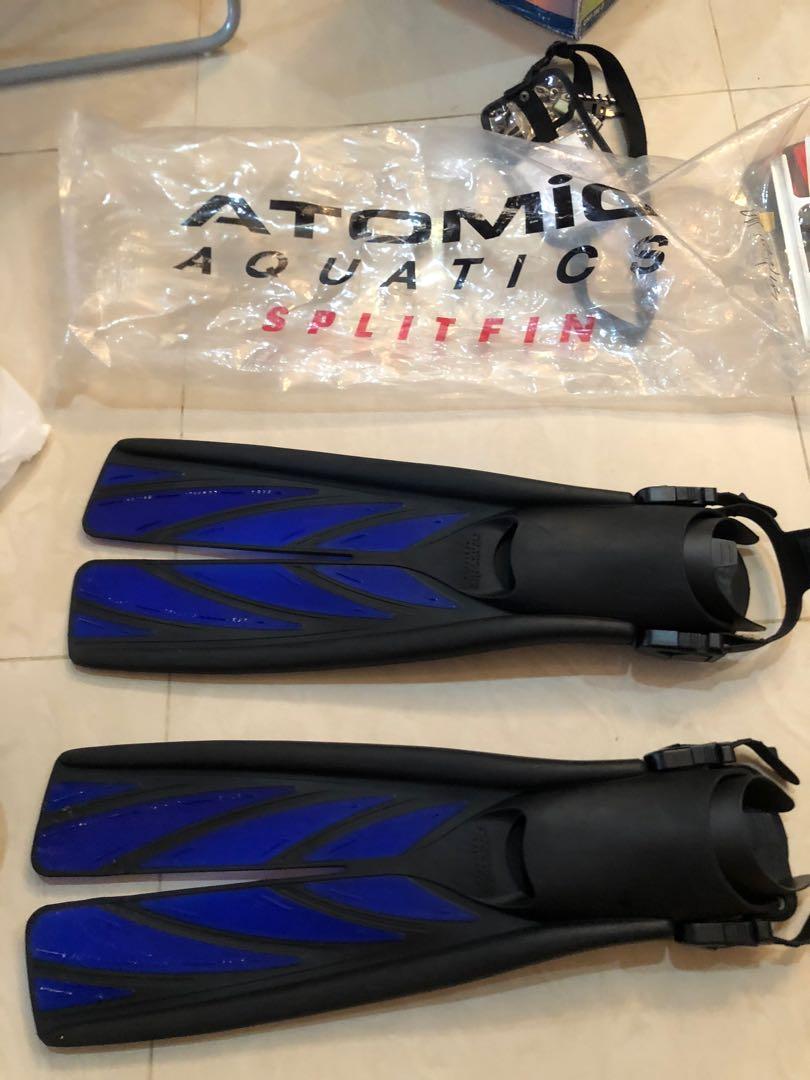 Atomic aquatic split fin medium, Sports Equipment, Exercise & Fitness