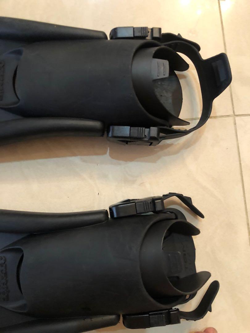 Atomic aquatic split fin medium, Sports Equipment, Exercise & Fitness, Toning & Stretching