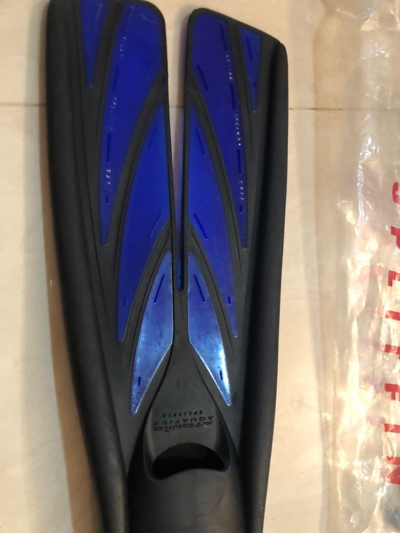 Atomic aquatic split fin medium, Sports Equipment, Exercise & Fitness, Toning & Stretching