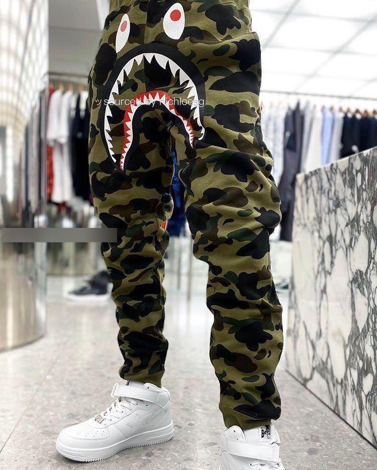 BAPE 1ST CAMO SHARK SLIM SWEAT PANTS 