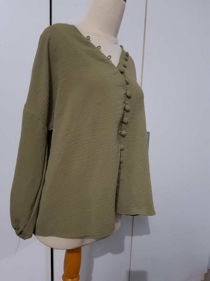Blouse Button Olive Brand Tutuloph, Fesyen Wanita, Pakaian ...