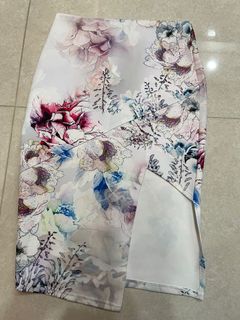 (Category: ) located in . Submitted by wardrobe14 (Listing ID 1139139535, Image 1). Description: .