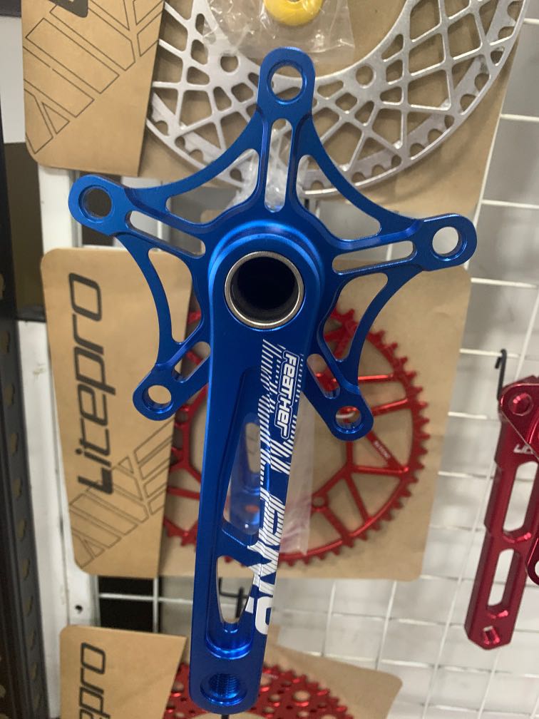 Crank bolany store