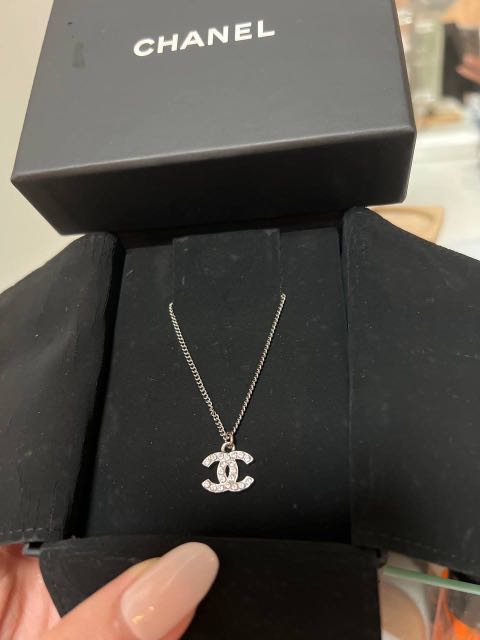Chanel Classic Necklace (Full set), Women's Fashion, Jewelry & Organisers,  Necklaces on Carousell