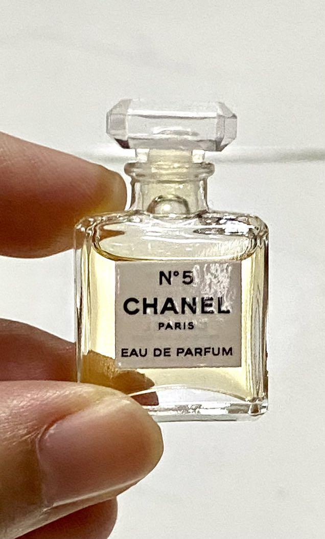 Chanel N5 EDP 1.5ml Limited Edition Christmas gift, Beauty & Personal Care,  Fragrance & Deodorants on Carousell