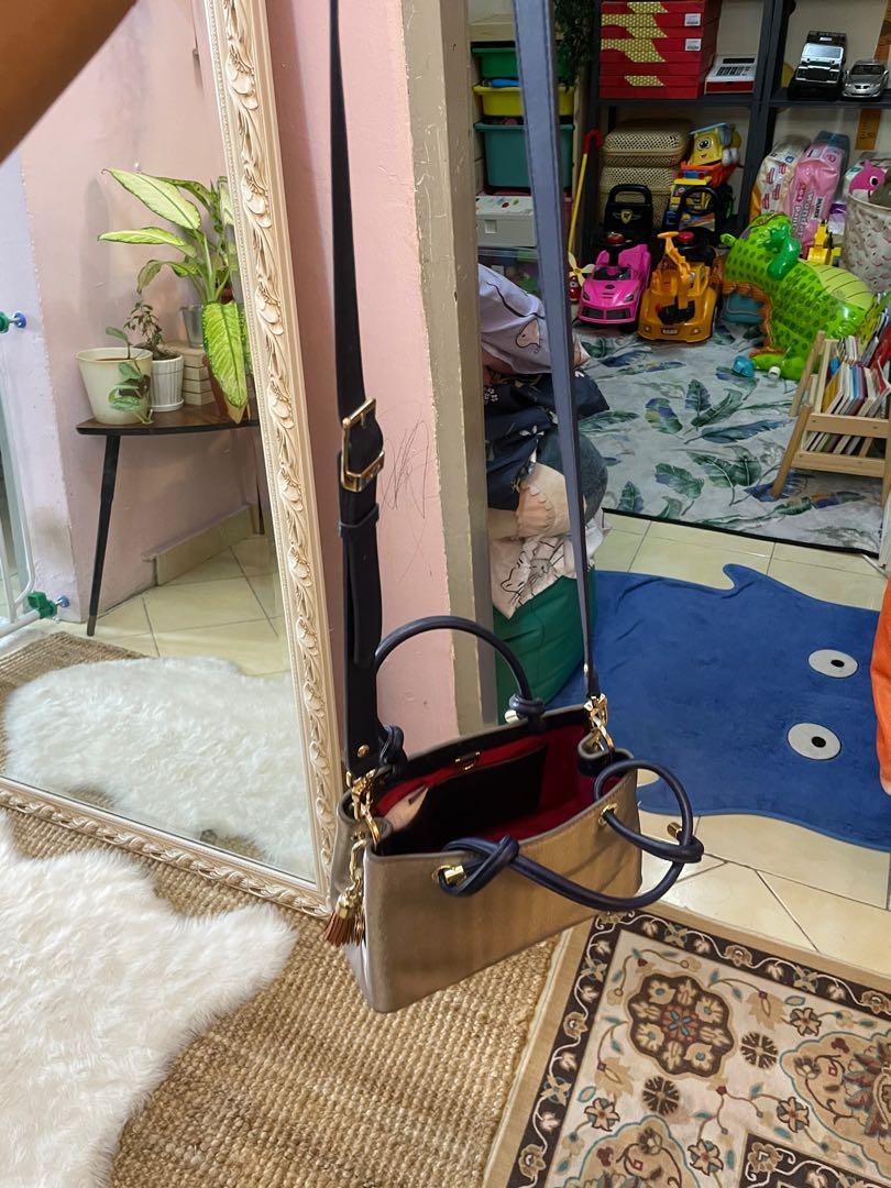 dUCk Dahlia Bag in Cola (with dustbag), Women's Fashion, Bags & Wallets