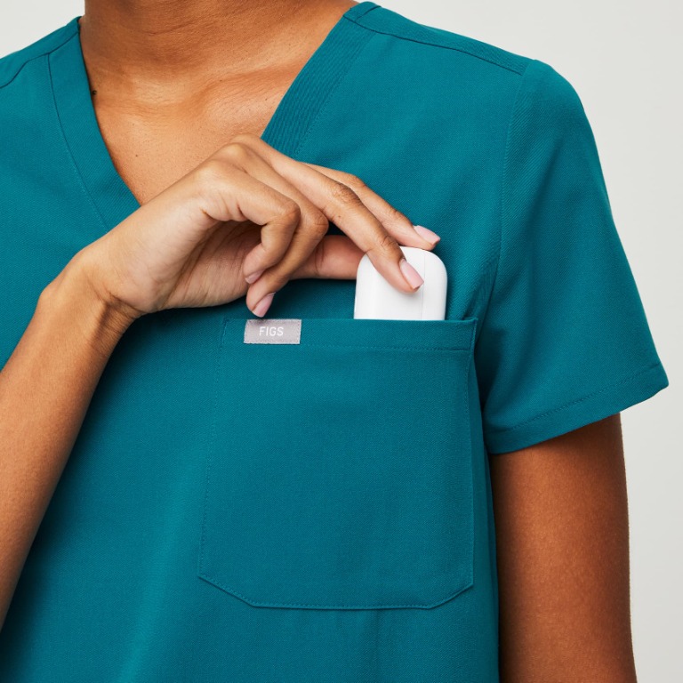 Figs Pacific Blue Scrubs Set (Catarina + Yola), Women's Fashion