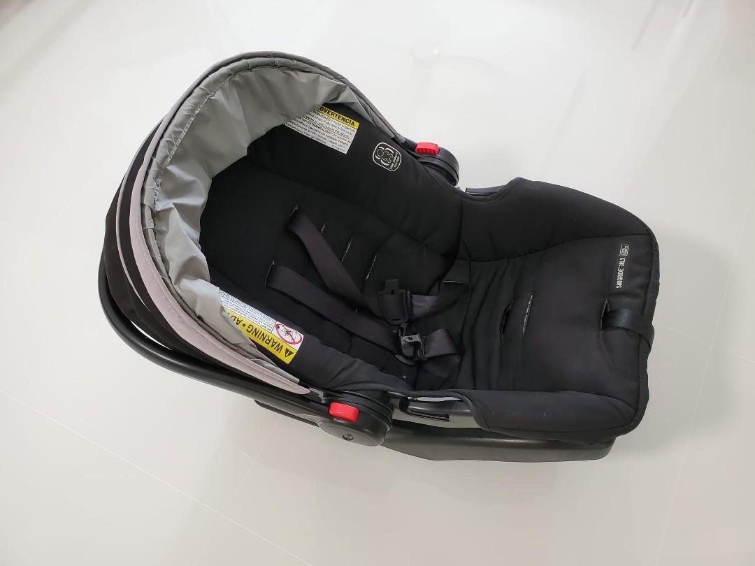 Graco SnugRide 30 LX car seat