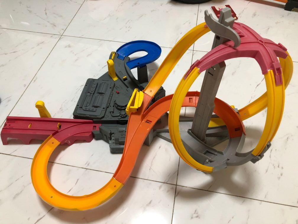 Hot wheels car track set electric speed slewing track spin storm