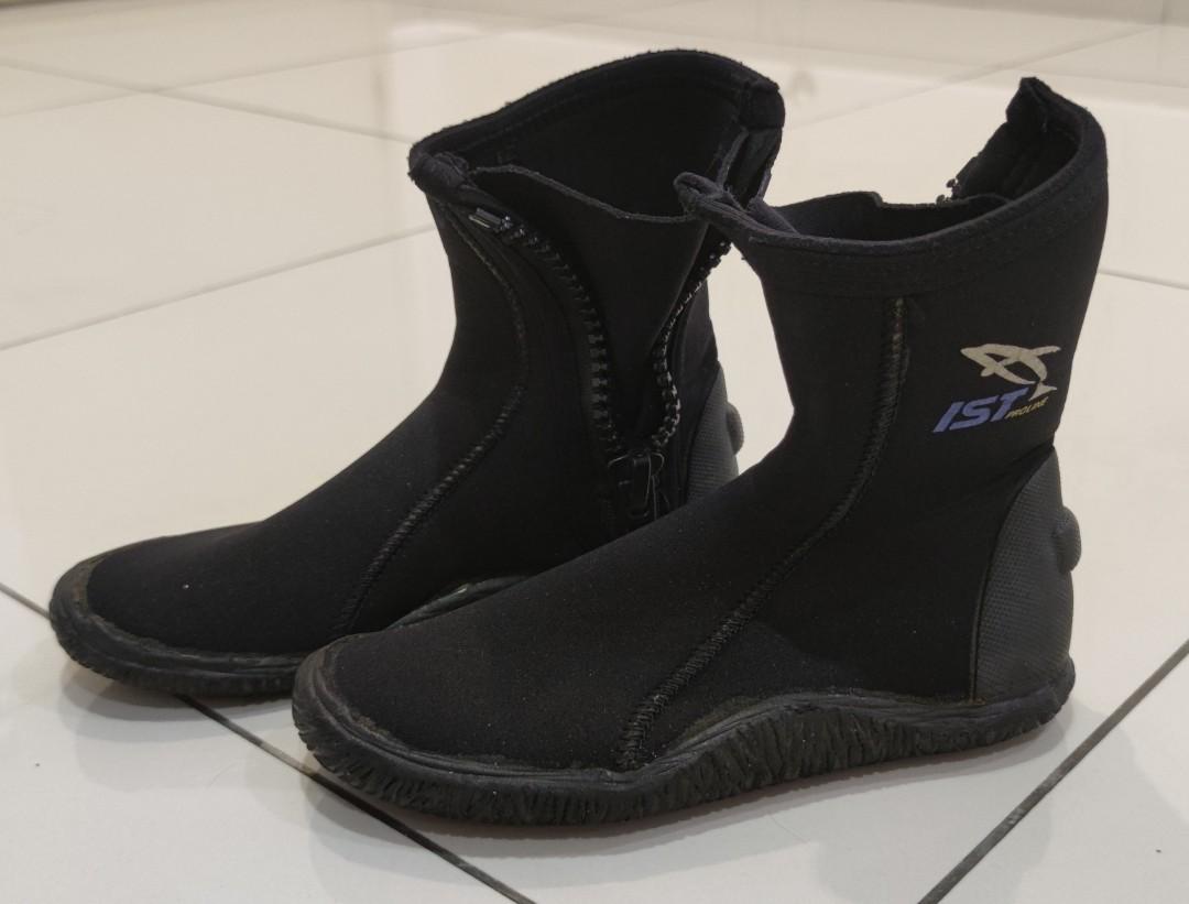 IST diving boots, Men's Fashion, Footwear, Boots on Carousell