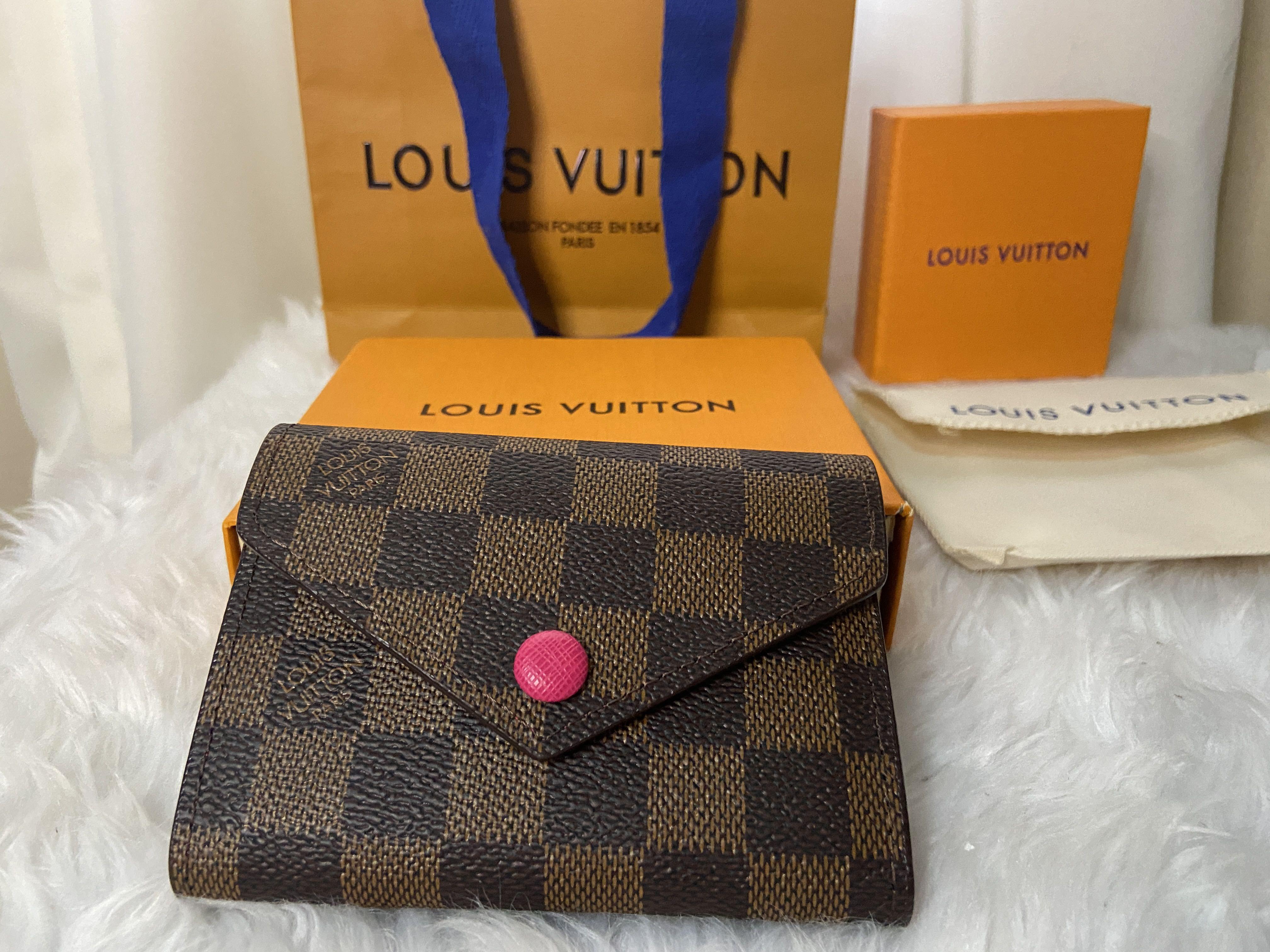 Louis Vuitton damier victorine wallet (Category: Luxury Bags & Wallets) located in Mandaluyong City. Submitted by japanandsingaporeluxepreloved (Listing ID 1138993436, Image 1). Description: Diclaimer: we are not associated with the brands that are linked and stated with this post. All copyrights are reserved to its brandowners . No infringement intended . .