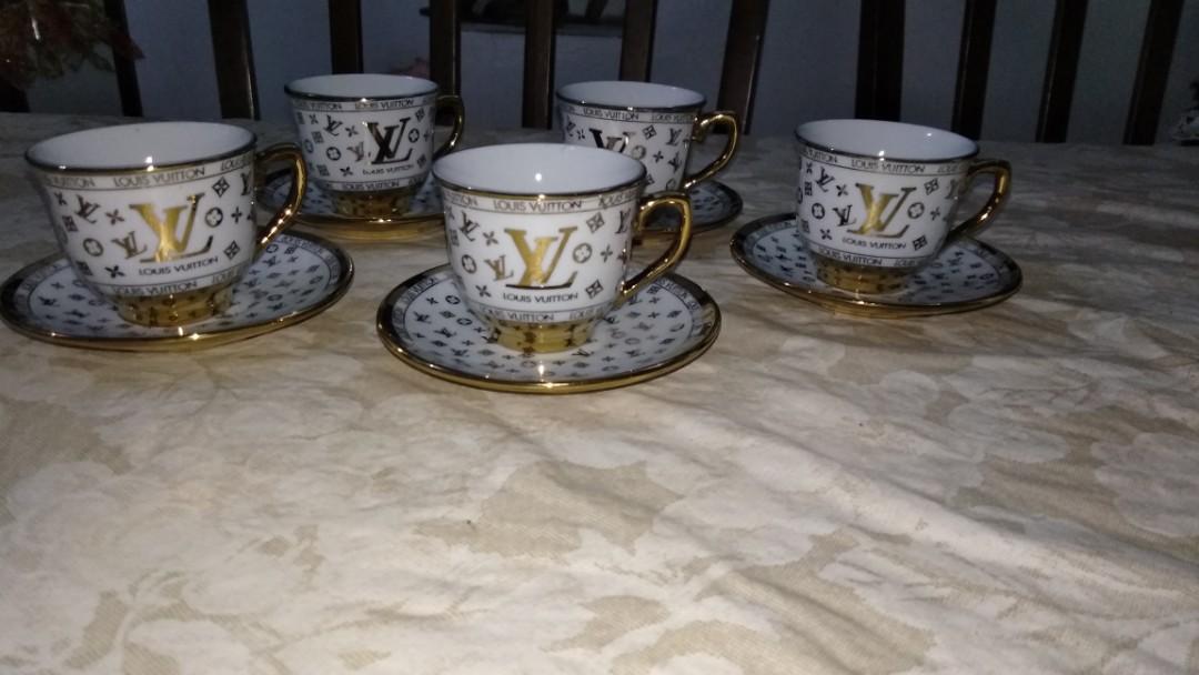 Ceramic Louis Vuitton plate set
