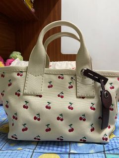 （分類：）位於 。 由 grace_m. 提交（商品編號 1139107915，圖片 1）。簡介： 。
