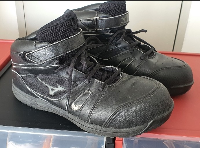 Mizuno safety shoes new arrivals