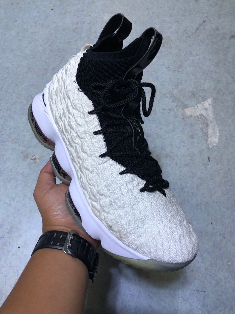 Nike Lebron 15 'Graffiti' White/Black(10 Us M), Men'S Fashion, Footwear,  Sneakers On Carousell