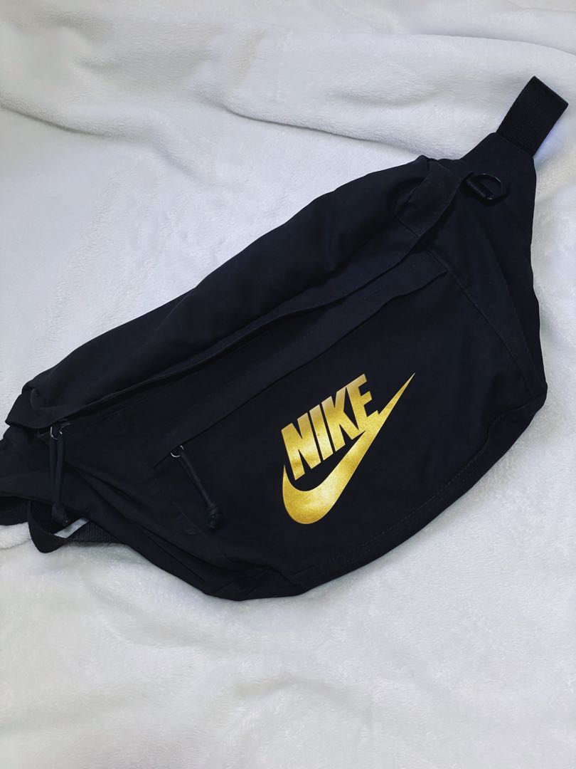 Original Nike Heritage Waistpack Bag, Men's Fashion, Bags, Belt bags ...