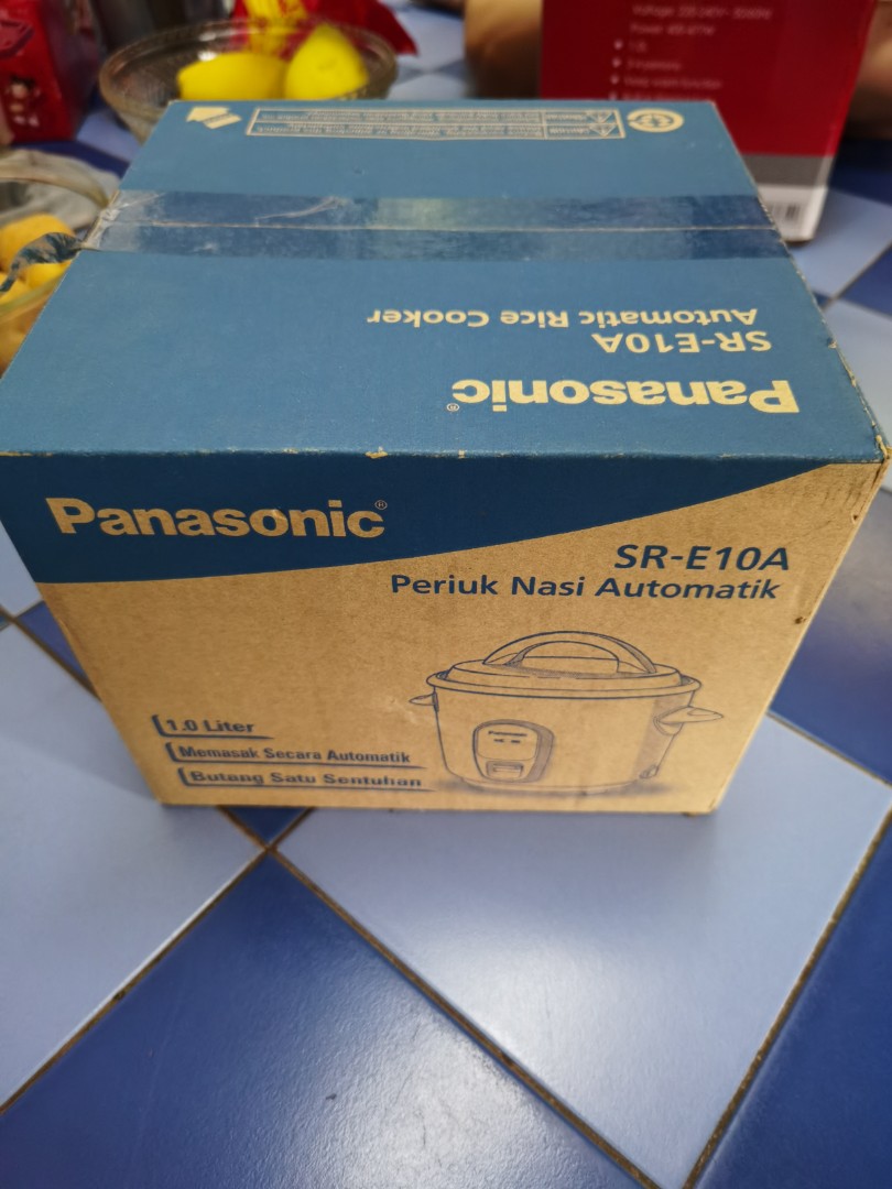 Panasonic rice cooker sr e10a, TV & Home Appliances, Kitchen Appliances
