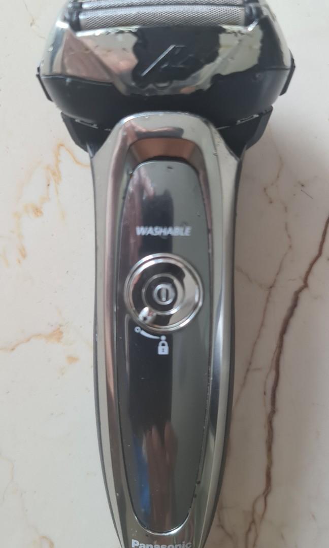 Panasonic shaver ESLV96 comes with cleaning station, Furniture & Home