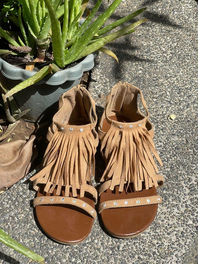 Boho Fringed Sandals | Bohemian sandals, Boho sandals, Chic sandals