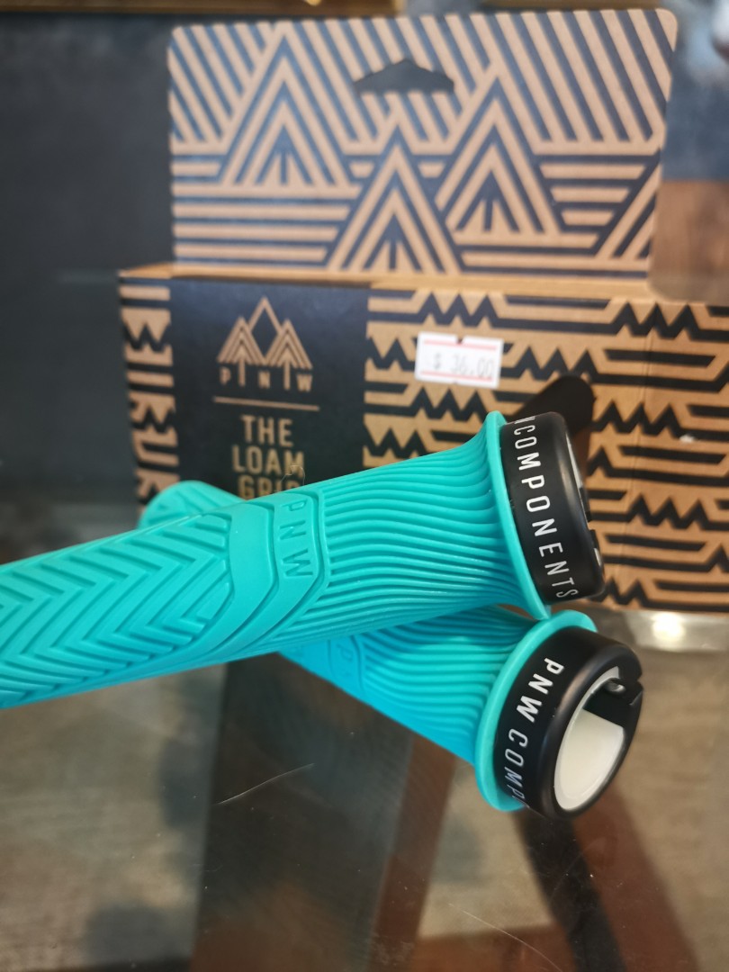 PNW MTB Grip, Sports Equipment, Bicycles & Parts, Parts & Accessories