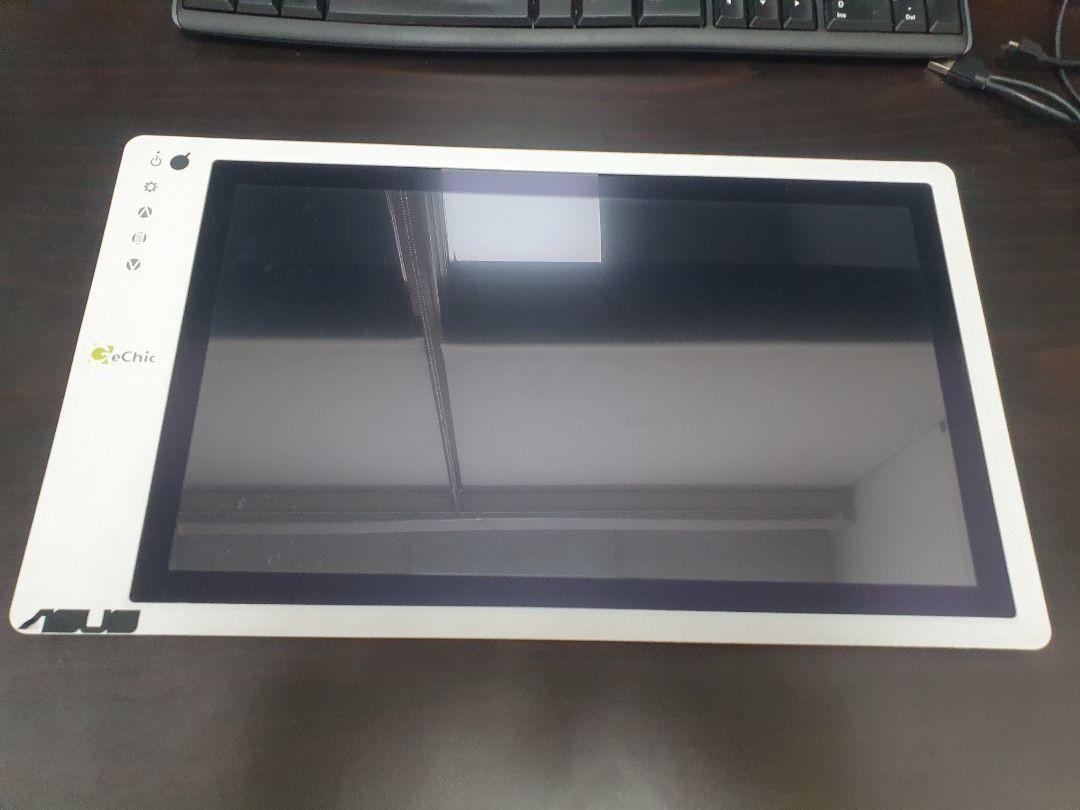 Portable Touch Screen monitor (Category: Monitor Screens) located in Manila. Submitted by sound.solution (Listing ID 1139024499, Image 1). Description: gechic 1502i 15.6" portable touch ips monitor 10 point multi capacitive touch screen 1920x1080 resolution at 60hz capacitive screen 220 cd/m2 brightness antiglare monitor with Hdmi. vga connectors built in speakers.