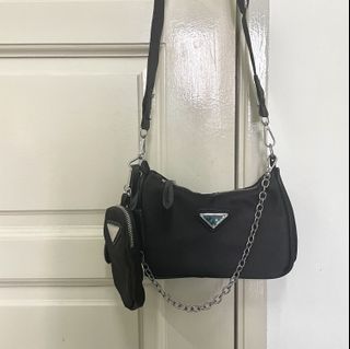 (Category: ) located in . Submitted by yyong123 (Listing ID 1138927321, Image 1). Description: .