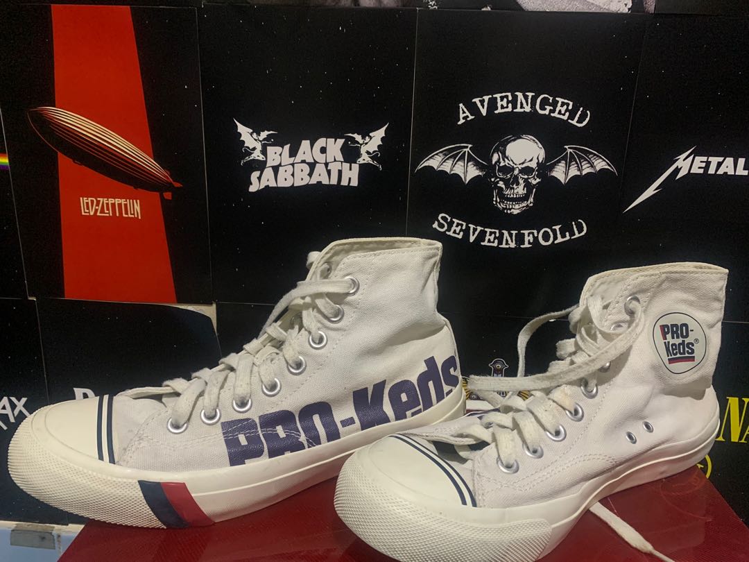 nike pro keds