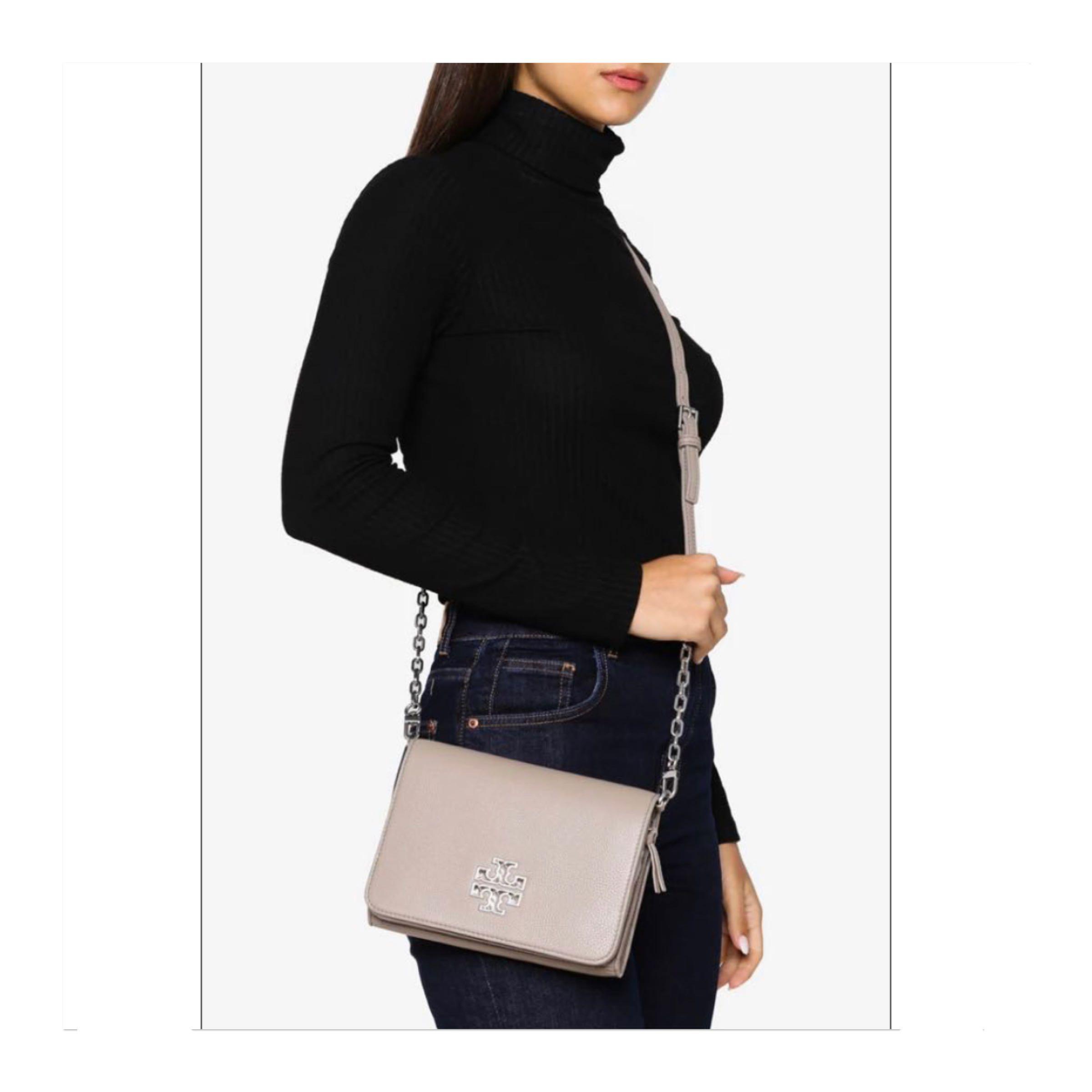 Sale!! Tory Burch Crossbody Bag, Women's Fashion, Bags & Wallets, Cross-body  Bags on Carousell
