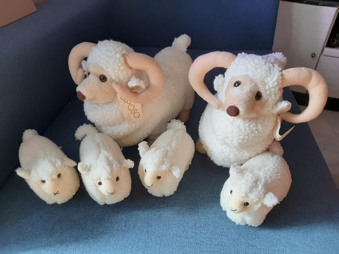 Sylvanian Families 5619 Sheep Family Playset for Kids 