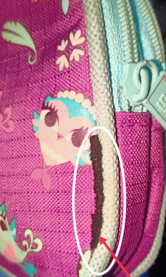 Smiggle pencil case (Category: Stationery & School Supplies) located in Los Banos. Submitted by tritrollse.04 (Listing ID 1116351969, Image 3). Description: Smiggle Preloved pencil case With visible dirt, needs cleaning Size: 6.5" x 3" No hloes, rips or cut Both zippers are working.
