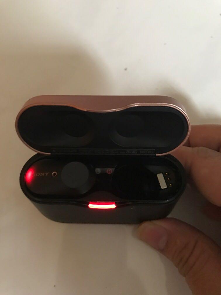 Sony WF1000XM3 charging case + Left Earpiece, Mobile Phones & Gadgets
