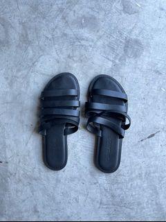 Tony Bianco slippers