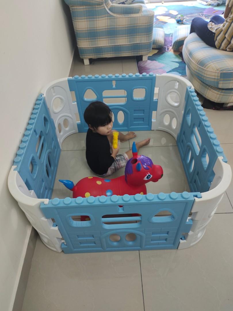Toys R Us baby fence
