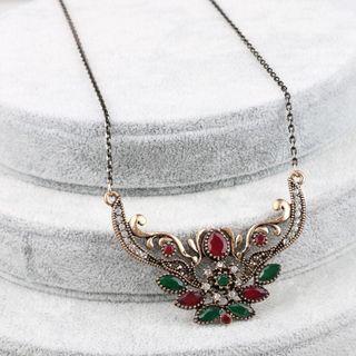 Vintage fashion necklace
