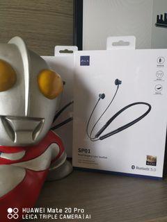 Wireless headphone (earpiece)